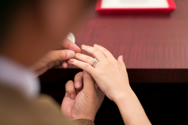 期間限定 新型コロナウイルスの影響による外出への不安に応えご自宅での婚約指輪 結婚指輪の試着サービスを無料でご提供す ニコニコニュース