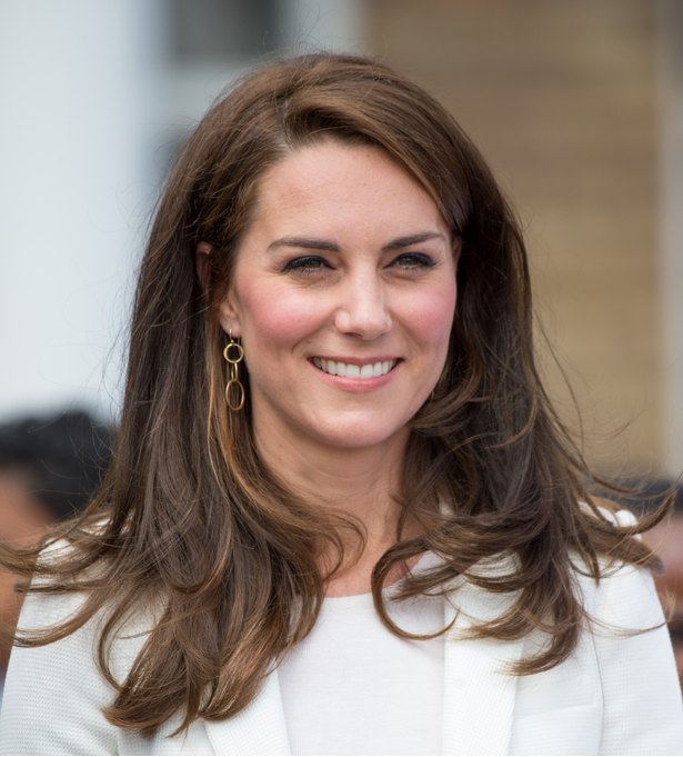 キャサリン妃 4年前の着回しコートで本屋に出没 そのお目当てとは ニコニコニュース