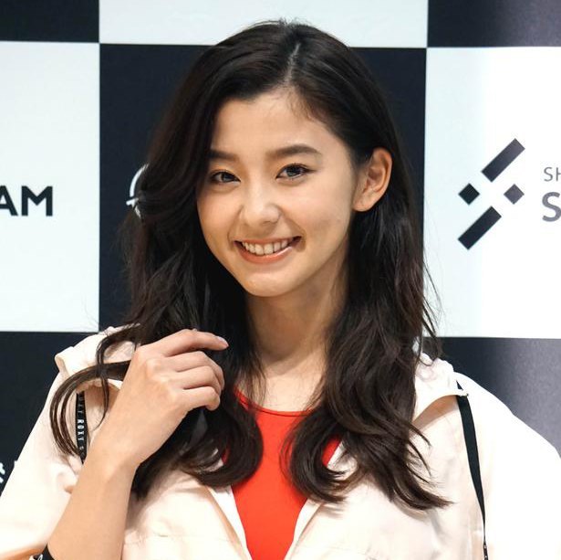 土屋太鳳 石井杏奈 朝比奈彩が佐久間由衣を祝福 チア ダンメンバー最高 とファン歓喜 ニコニコニュース