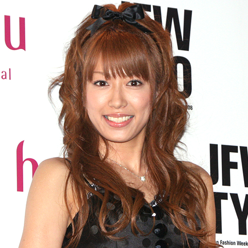 里田まい 圧倒的勝ち組 最新写真に衝撃 アメリカ人になってる ニコニコニュース