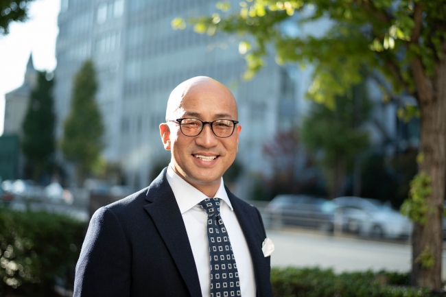 スキンヘッドを許容する社会へ 薄毛男性のためのスタイルメディアnohairs 見た目と働き方の観点から多様性を認める ニコニコニュース