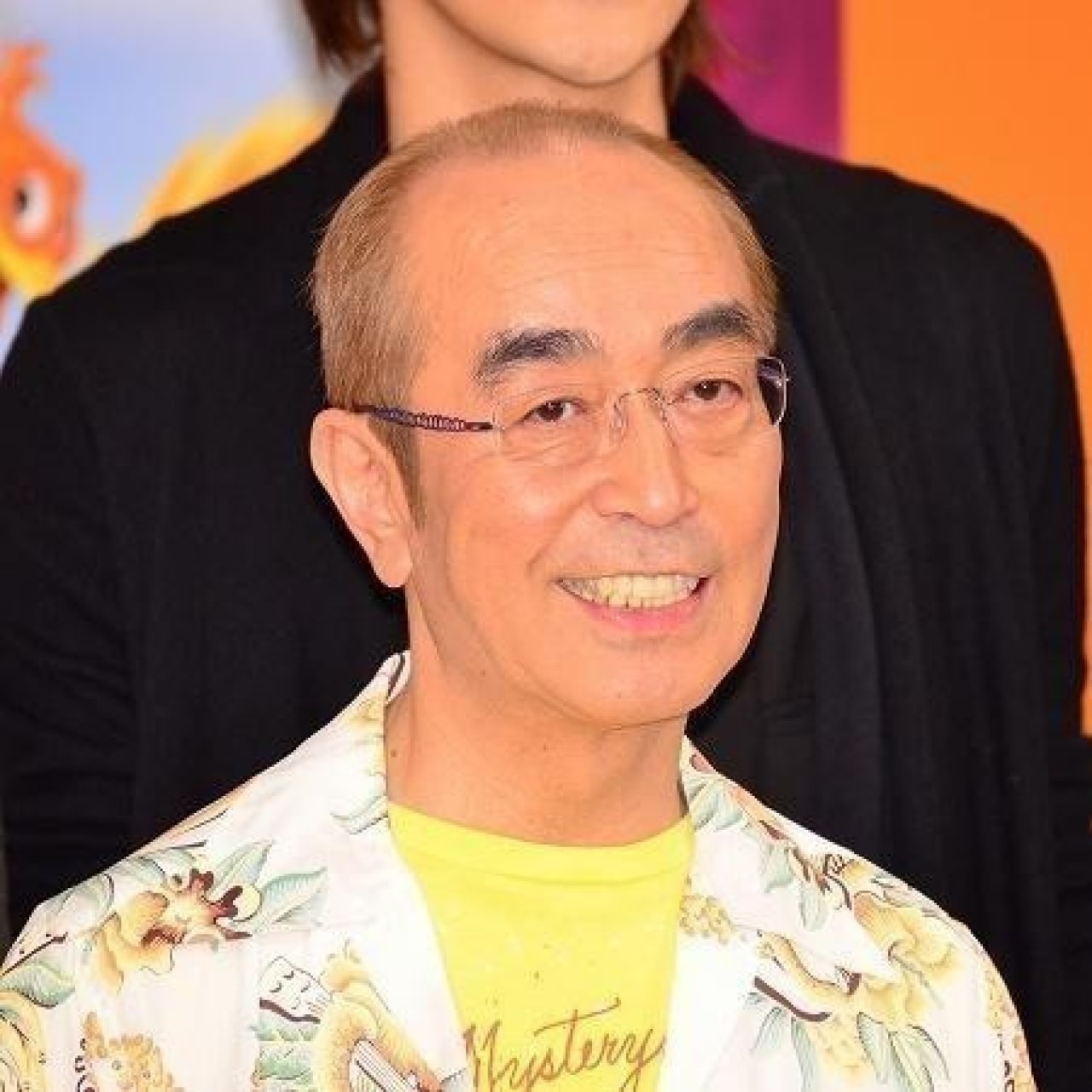 アイーン ポーズに声はなかった 志村けんさんが指名した二代目バカ殿は 恩人でもあるあの芸人 ニコニコニュース