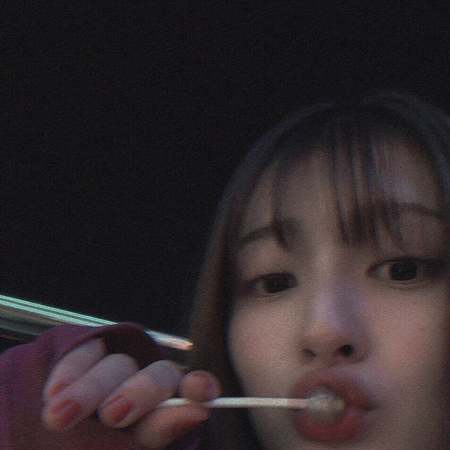 吉川愛 チュッパチャップスを食べる写真にファン歓喜 ニコニコニュース
