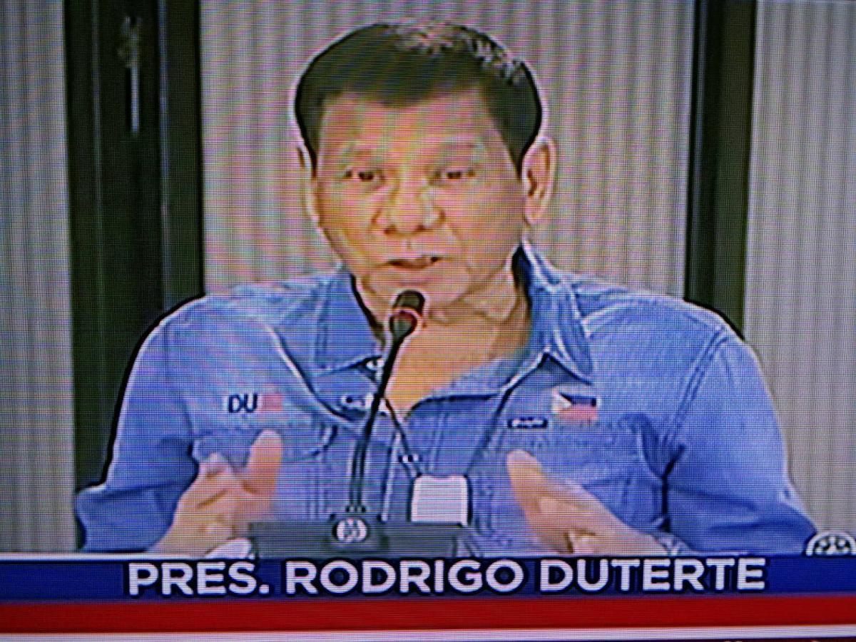 フィリピン ドゥテルテ大統領 自宅待機に違反し ビーチや海で遊ぶ人に警告 刑務所に収監するぞ ニコニコニュース