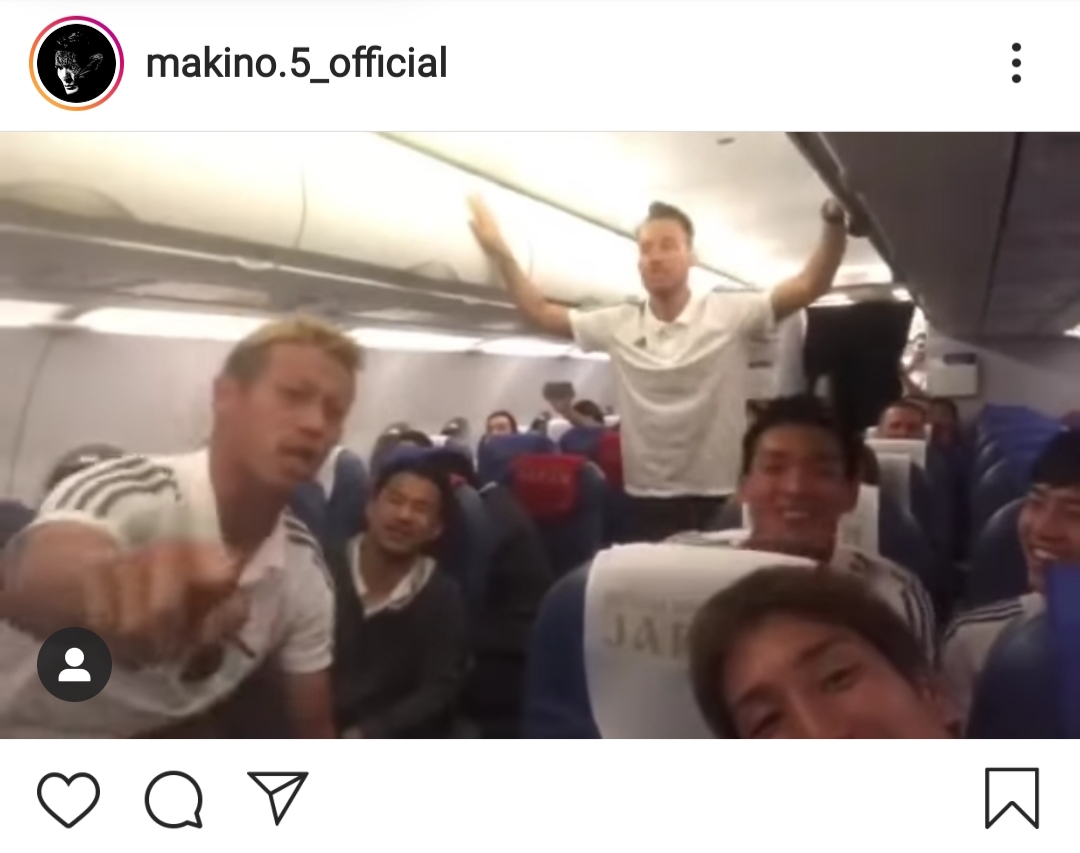 本田圭佑も了承済 サッカー日本代表が 楽園ベイベー を熱唱する動画にファン めっちゃ笑った ニコニコニュース