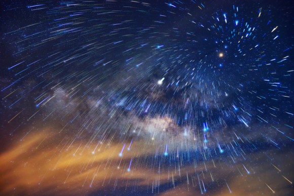 こと座流星群がやってくる 4月22日深夜がピーク 空を見上げて流れ星に願いを ライブ動画配信中 ニコニコニュース