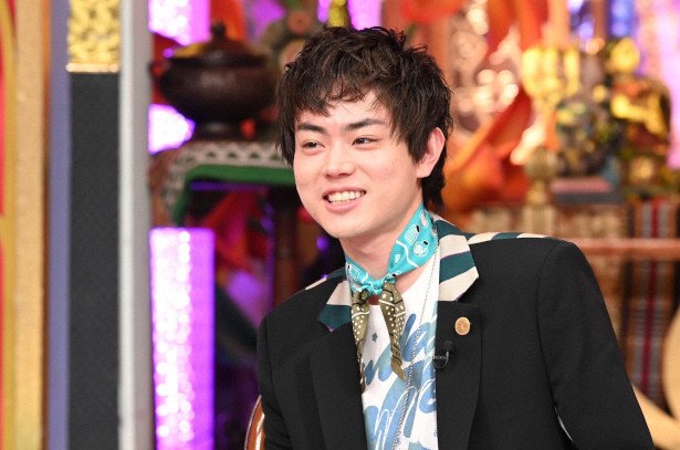 菅田将暉 俳優仲間とのカラオケ写真公開 服を脱いじゃったりしますね 今夜くらべてみました ニコニコニュース