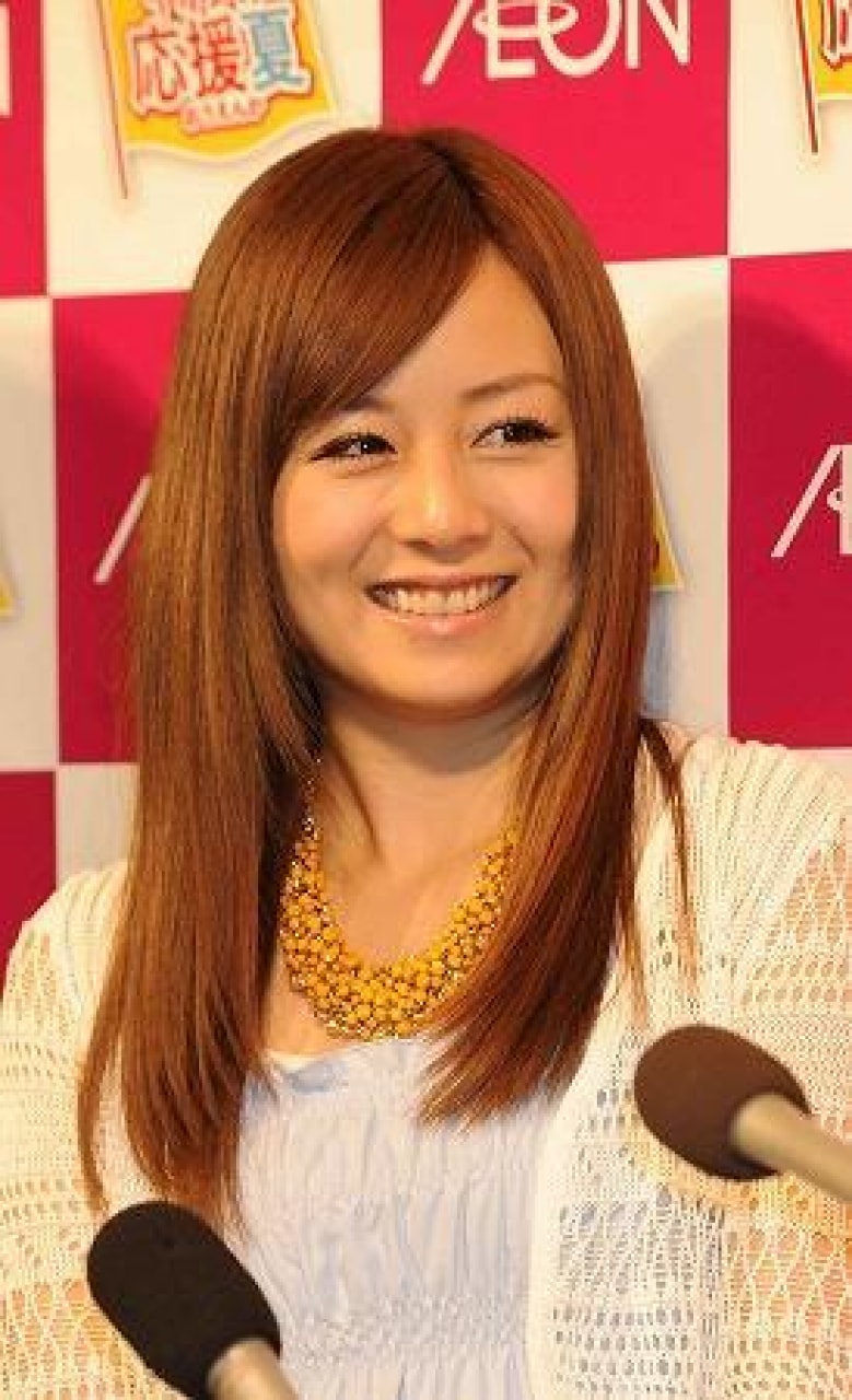 ダウンタウンdx に見切れたグラドル夏川純が話題に 現在はレストランでも働く ニコニコニュース