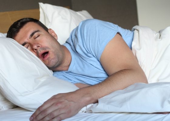 いびきうるさい 寝る時静かなデブになるいびき対策の方法まとめ ニコニコニュース