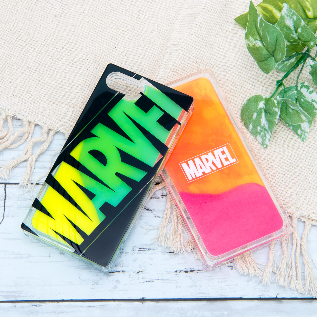 定番人気のボックスロゴをアレンジ Pga Marvel Iphone用ネオンサンドケース ニコニコニュース