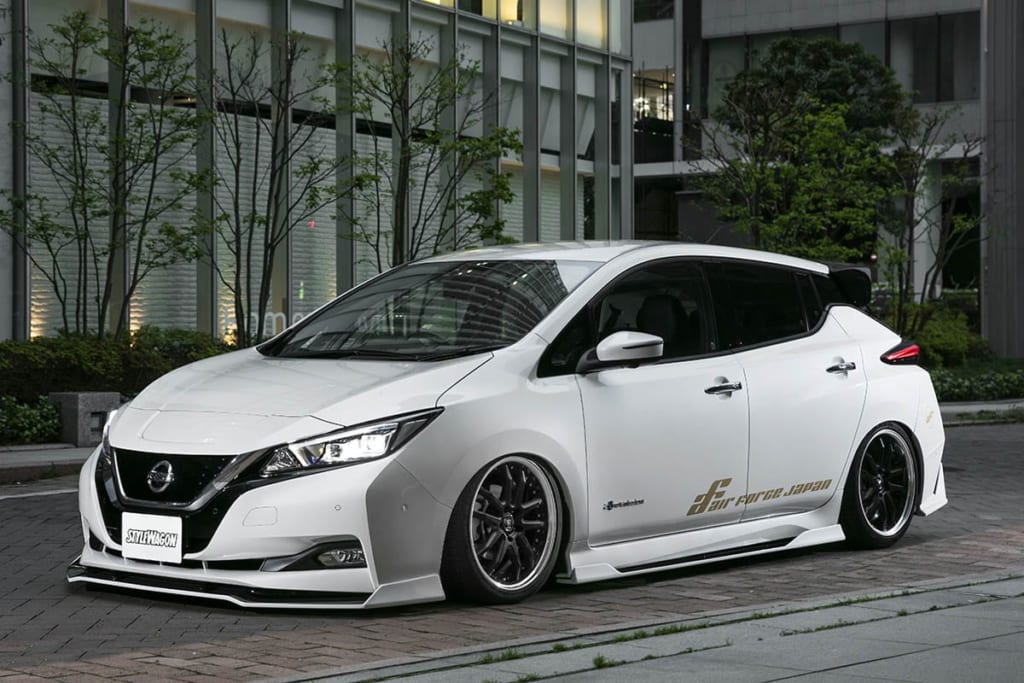 日産 リーフの着地姿って見たことある エアサスならば未来のev車だってこんな感じにカスタムできちゃう ニコニコニュース