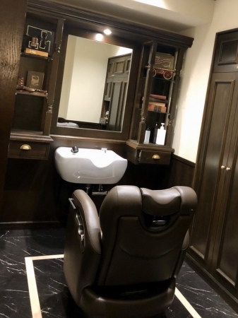 大人の社交場としてのバーバー ヒロギンザバーバーショップ が 神楽坂 に4月4日グランドオープン ニコニコニュース