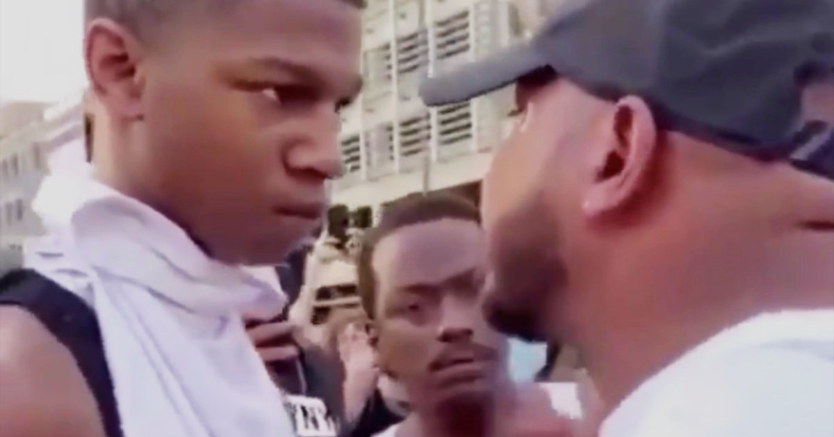 アメリカの暴動に黒人が全員賛同しているわけではない 熱い言葉で16歳の少年をさとし 過激な行動を止めようと激論を交わす ニコニコニュース