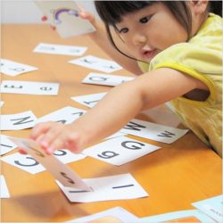 子どもの英語教育 スタートは何歳で何から始める ニコニコニュース