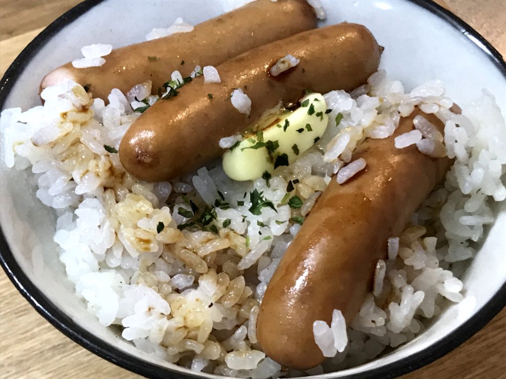 ソーセージを入れて炊くだけ 背徳的すぎる炊き込みご飯を作ったら箸が止まらない事態に ニコニコニュース