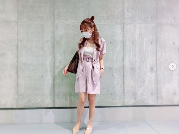 スタイル良き a宇野実彩子 スッピン マスクコーデ披露に反響 お洒落でかわいい ニコニコニュース