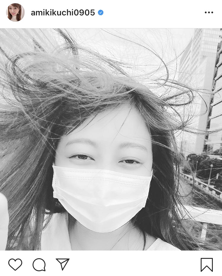 まるで寝起き 菊地亜美 夫撮影の不意打ちショットに 奇跡の髪の毛 妖気を感じてる と反響 ニコニコニュース