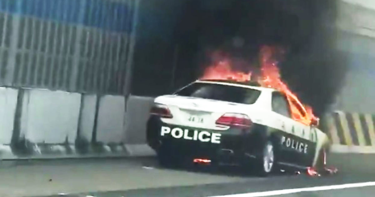 兵庫 高速道路でパトカーが燃えていたと話題に ニコニコニュース