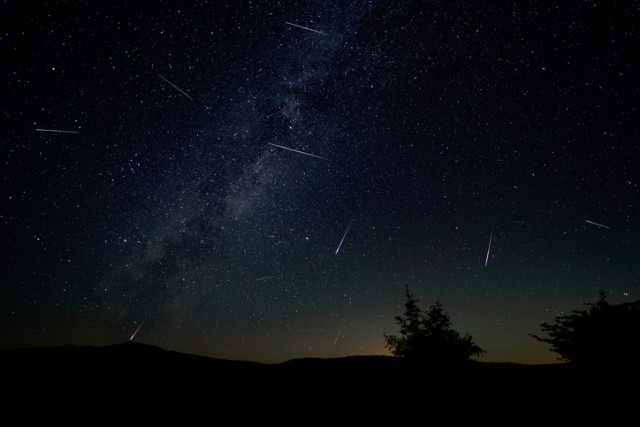 ペルセウス座流星群は8月12日夜がクライマックス 願い事をたくさん用意して空を見上げよう ニコニコニュース