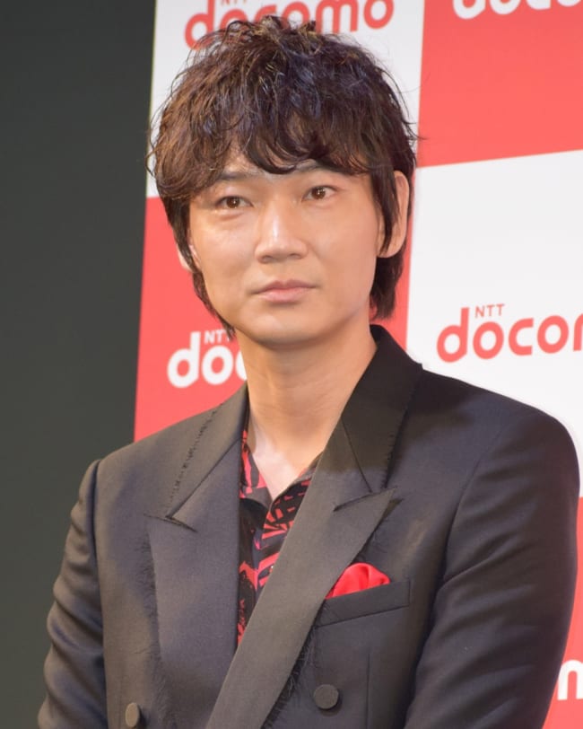 好きすぎてつらい 綾野剛 おちゃめっぷりが止まらない 目ぱっちりショット反響 ニコニコニュース