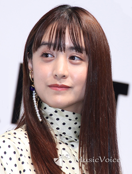 山本美月、ぱっつん前髪ショートボブ反響「洗練された可愛さ