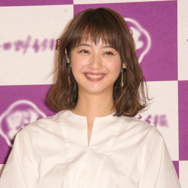 佐々木希 完璧すぎる美脚にファン 綺麗すぎ 女神 と絶賛 ニコニコニュース