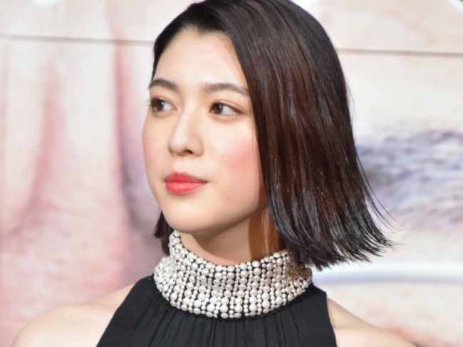 三吉彩花 美尻 のレオタード姿を披露 ニコニコニュース