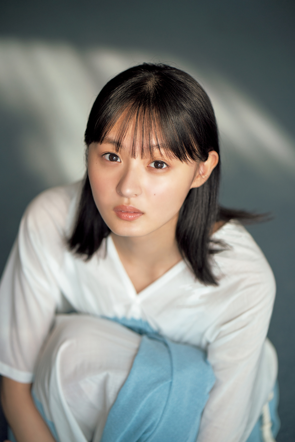 表紙と付録違いどっちもいいね 乃木坂46遠藤さくらの通常号 Nmb48結成10周年記念増刊号 ニコニコニュース