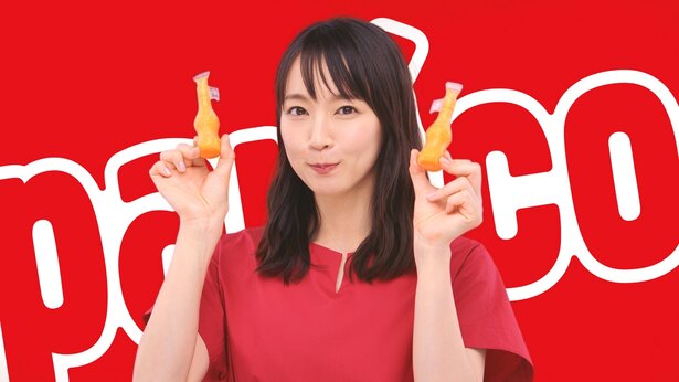 吉岡里帆 新cmで ひとりノリツッコミ を披露 コミカルな演技に注目 ニコニコニュース