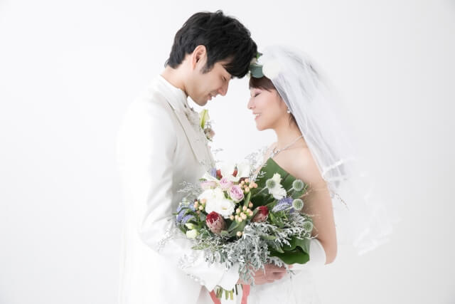 友達がいないから結婚式をしたくない と悩める男性に 近くの劇団探して頼め と悲しすぎるアドバイス ニコニコニュース