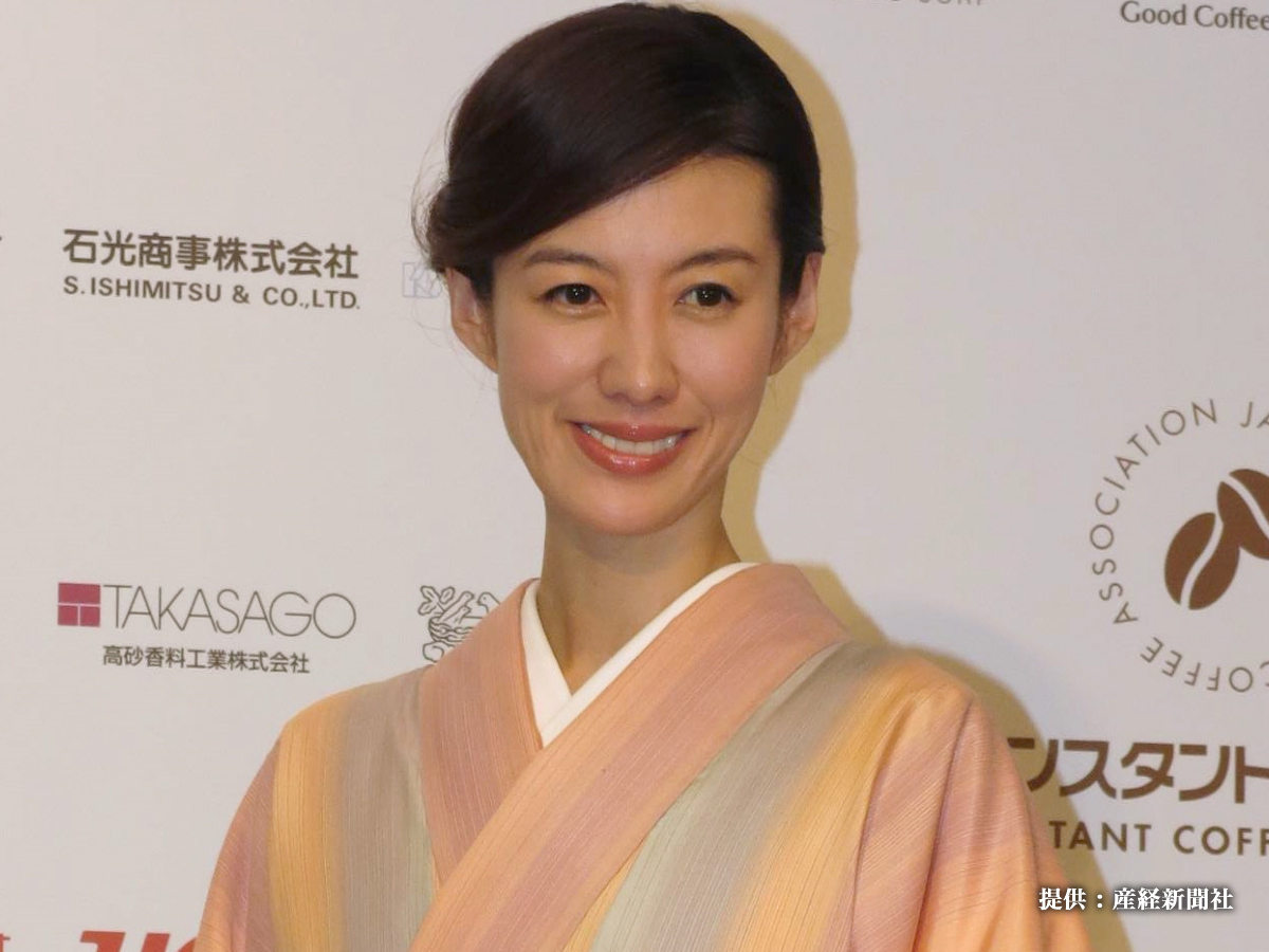 ともさかりえ ４０歳でツインテール 公開された写真に反響 ニコニコニュース