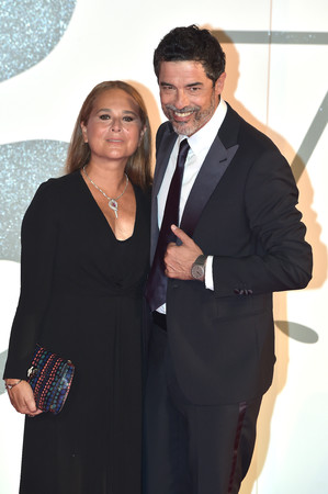 イタリアの俳優アレッサンドロ ガスマンなどセレブリティが第77回ベネチア国際映画祭にブルガリを纏い登場 ニコニコニュース