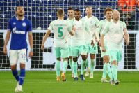 ブレーメンがシャルケに快勝 大迫は終了間際に途中出場 先発のフュルクルクが3得点 ニコニコニュース