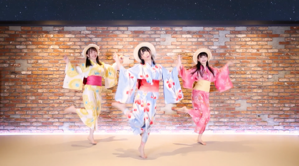 浴衣風のお単衣　踊り