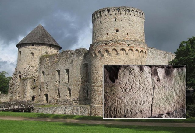 ドイツ騎士団の城で見つかった中世の碑文 ラトビア ツェーシス城 ニコニコニュース