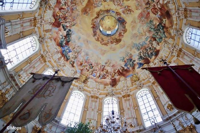 壮大な天井画に感動 ドイツアルプスの麓にある白亜のエッタール修道院 ニコニコニュース