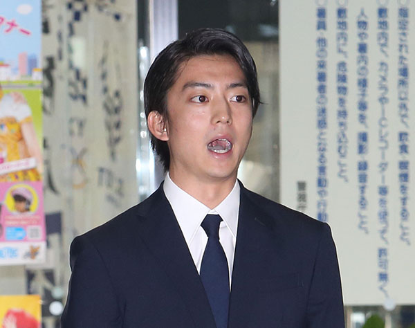 伊藤健太郎 入念なイメージ戦略 釈放時の乱れぬ髪型に注目集まる ニコニコニュース