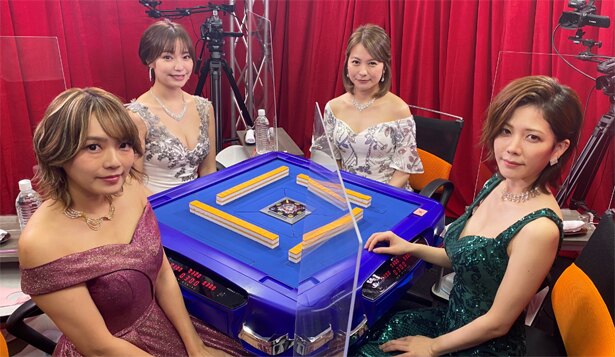 妖艶な女性雀士たちが 3連覇 岡田紗佳の牙城に挑む てんパイクイーン シーズン6が開幕 ニコニコニュース