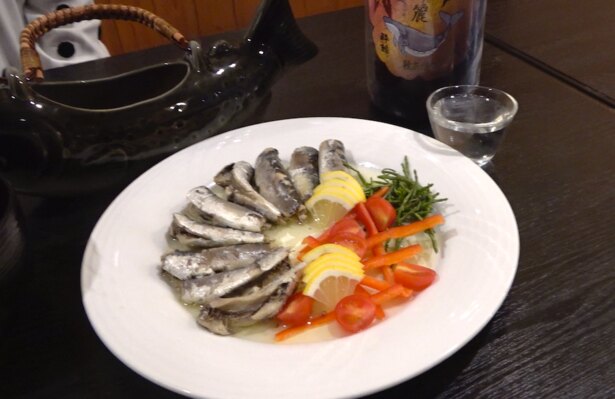 美女youtuber 魚屋の森さん が教える イワシから手作り オイルサーディンレシピ ニコニコニュース