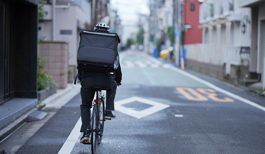 自転車あおり運転容疑で ひょっこり男 起訴 ウーバーイーツ配達員の事故など自転車トラブルの現状と罰則について ニコニコニュース