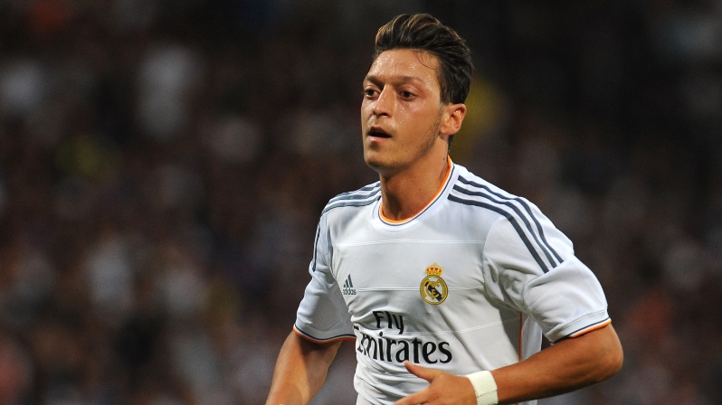 エジルにも聞いて アーセナルmf レアルは断れないと力説 ニコニコニュース