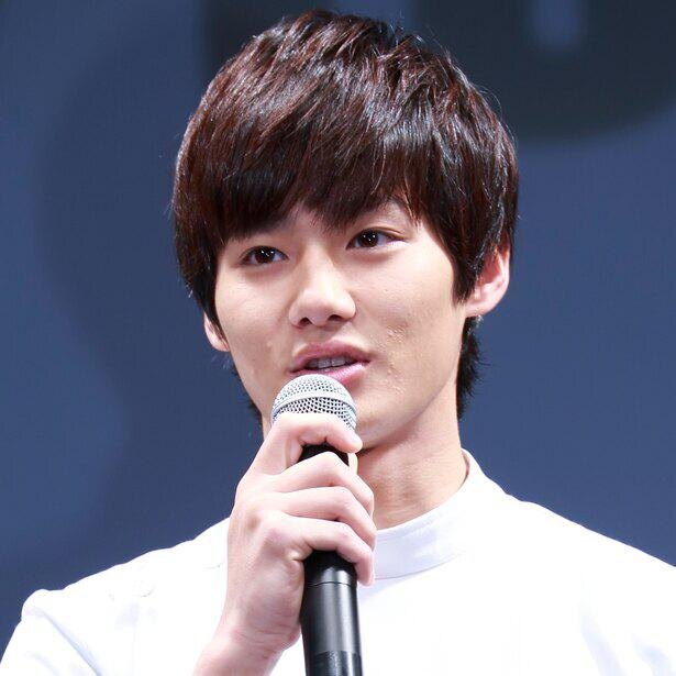 野村周平 愛犬とのスノボ姿にファン絶賛 世界で1番かっこいい うますぎて惚れる ニコニコニュース