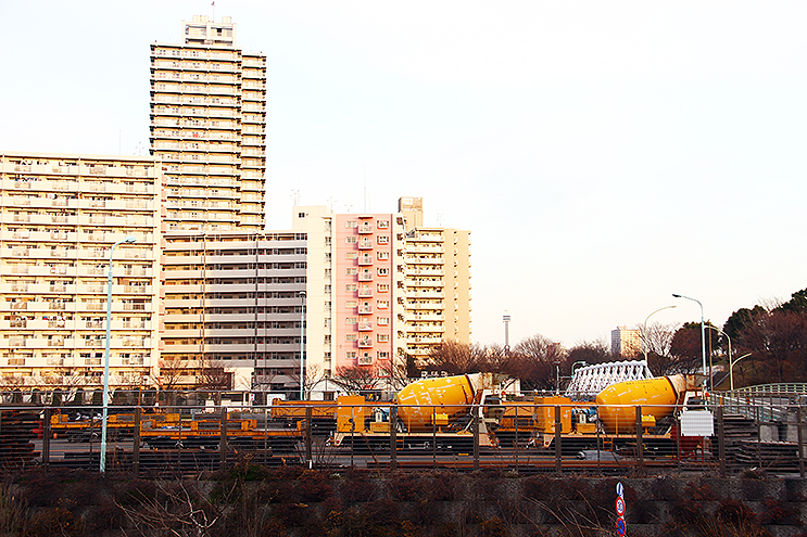 マンション下に鉄軌道の作業車 線路がつながってないここは 駅は阪神のあそこに似てる ニコニコニュース