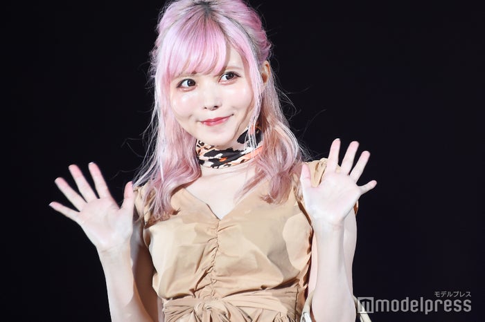 益若つばさ イケメン息子との2ショット公開 最強親子 口元似てる と話題 ニコニコニュース