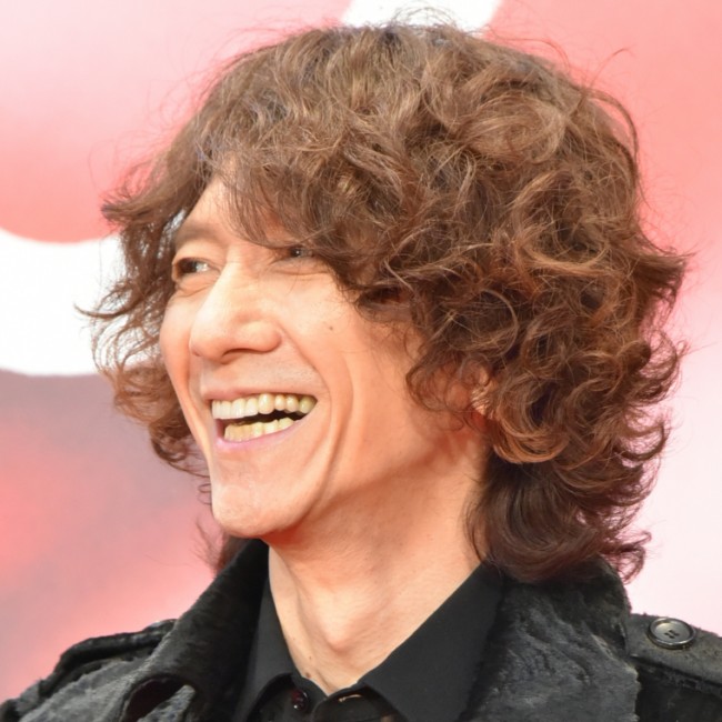 イエモン 吉井和哉 爽やかな私服 カシミアセーター 姿 ユーミンのインスタ登場し反響 ニコニコニュース