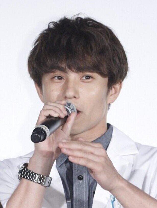 中尾明慶、夫妻がモデルの“ブサかわ“キーホルダーを公開し反響「2人とも特徴つかんでる！」「素敵な家族だな」 | ニコニコニュース