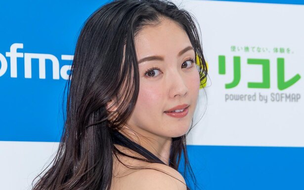 園都、滝での撮影で手ブラに挑戦「マイナスイオン浴び過ぎた」 | ニコニコニュース