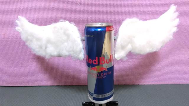 Red Bull の缶に翼を授けてみた レゴで作った動く翼も相まってポップで可愛い出来映えに ニコニコニュース