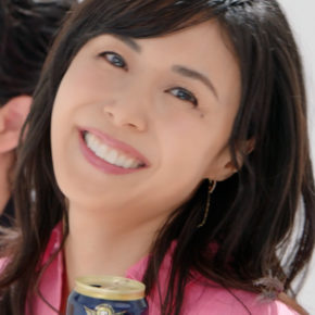 こちらを振り向く松嶋菜々子にドキッ サントリービール このビールは 2度驚く 篇 ニコニコニュース