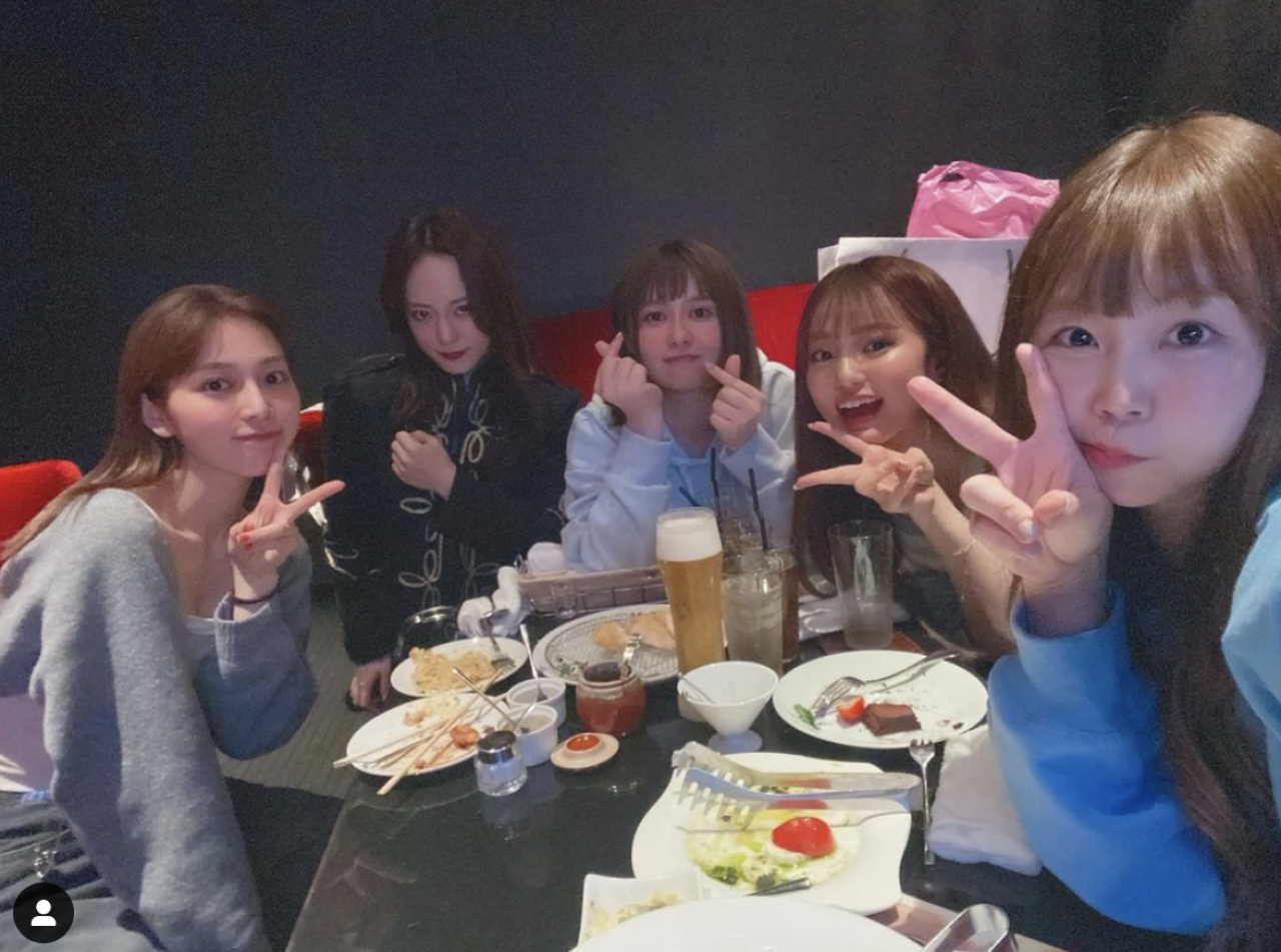 人気ユーチューバー マスクなし 密 女子会をインスタ投稿 さすがに非常識 と批判 医療関係者から悲痛な声も ニコニコニュース
